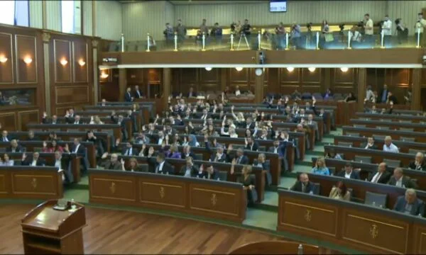 Los parlamentarios votan 13o acuerdo internacional