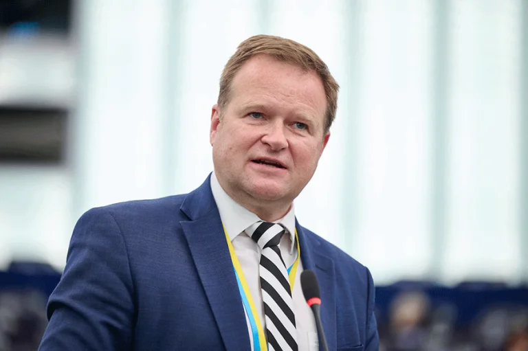 German MP: KiE membership should not be mixed with dialogue