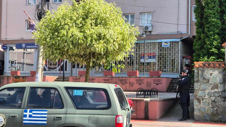 La KFOR dit qu'il a été signalé “p avant” Action de la police à la Saving Post Bank