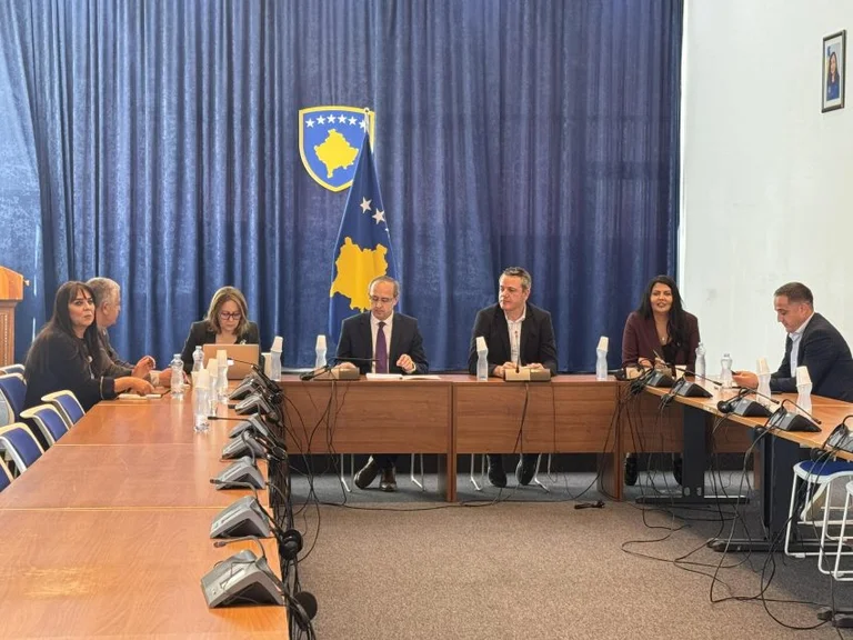 LDK: I cittadini pagano il 33 per cento più tasse nel 2023 rispetto ad altri anni