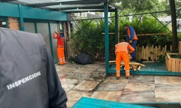 Pristina Inspectorate Director: Están liberando todos los espacios que fueron robados.