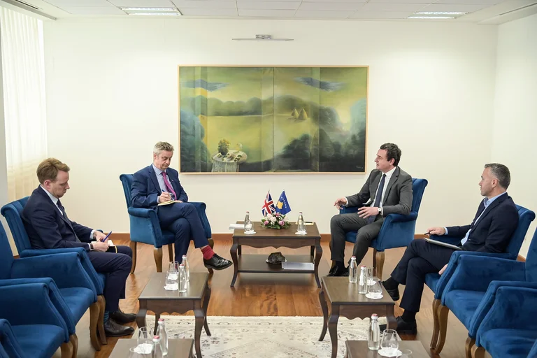 Kurti met UK ambassador, Kosovo membership in KiE was topic of discussion