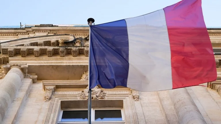 Kriza energjetike: Franca zotohet se do të mbajë nën kontroll çmimet e energjisë
