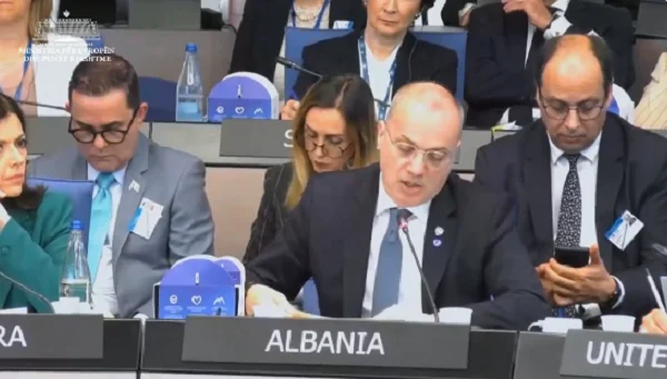 Discurso del mejor diplomático albanés en Estrasburgo: Kosovo cumple las promesas, KiE corrige errores
