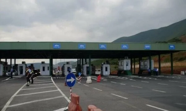 L'Albanie installe des caméras le long de la frontière avec le Kosovo pour juguler les migrants, les bandes criminelles