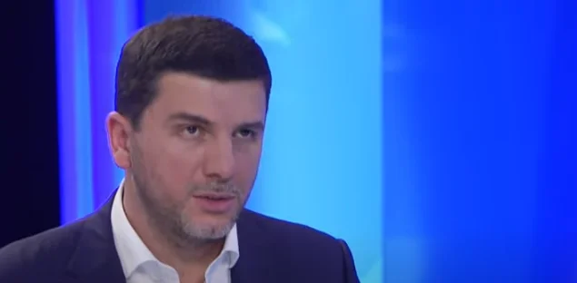 Krasniqi cita dos fechas electorales: 30 de junio mejor que el 7 de julio