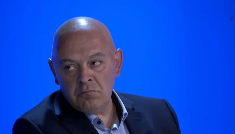 Pour l'instant, nous avons des lignes rouges pour Kurt.