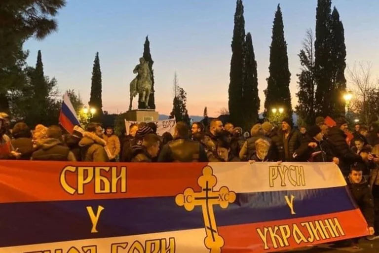 Serbs threaten Montenegro's government due to Srebrenica resolution, even mentioning Kosovo recognition