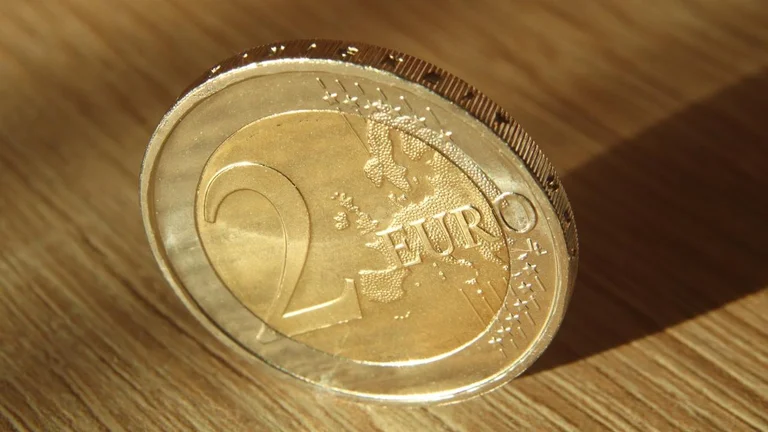 Euro forged, Bank of Albania appeals to citizens for caution