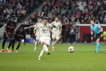 Eine weitere Strafe, Rom verdoppelt die Punktzahl auf Bayer Leverkusen