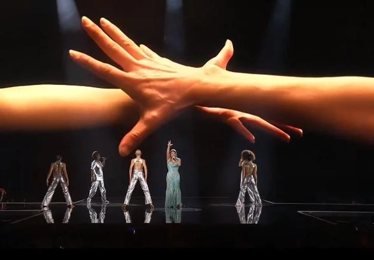 Bisa Headdhima löst die Szene von Eurovision aus