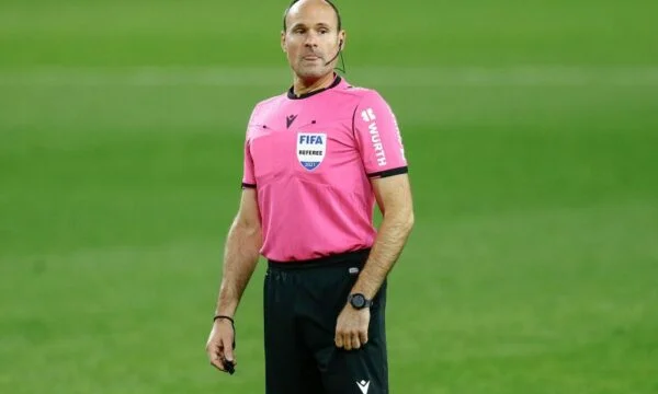 Le célèbre juge espagnol Matthew Lahoz pour le jeu Real Bayer : La pire chose qui pourrait arriver à l'arbitrage