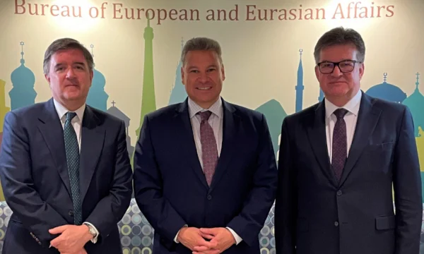 Lajcak meets with O '%Brien and Escobar: EU, US on line for dialogue, region