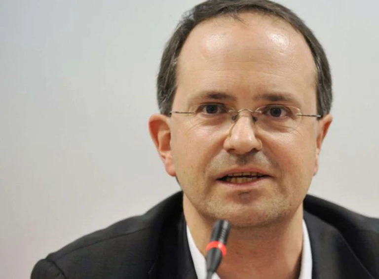 Weber says that for “to prevent negative”, Kosovo will be placed at all in the KM agenda