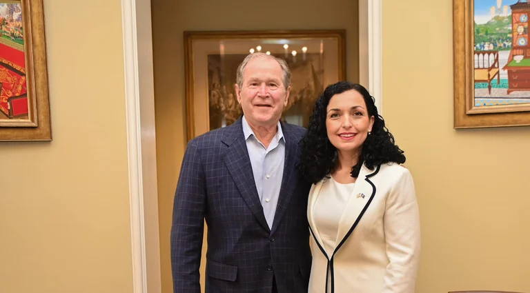 Osman trifft sich mit Präsident Bush: Es war Kosovo Unabhängigkeit Envoy