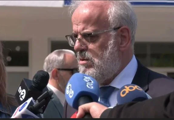 “a un certain impact sur la perception”, Xhaferi pour l'inclusion de Kurti dans l'élection