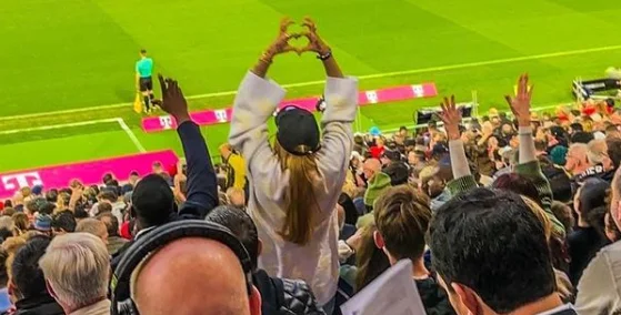 Lo sposo del Kosovo tocca le finali della Champions League, Loredana