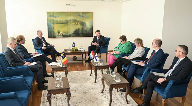 Kurti traf sich mit Botschaftern aus Holland, Schweden, Belgien und Finnland, spricht über Kosovo-Mitgliedschaft in KiE