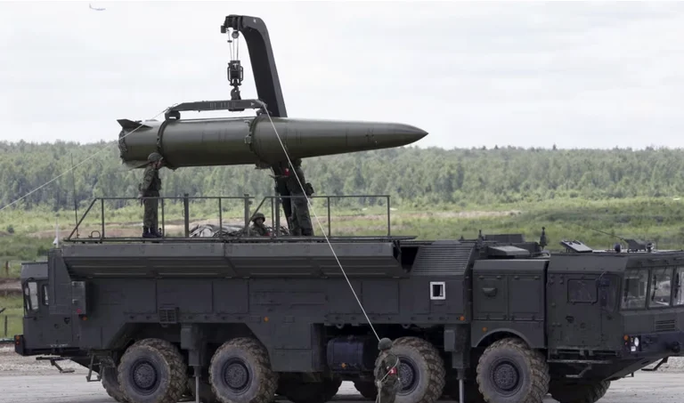 Russia per condurre esercizi di armi tattiche nucleari