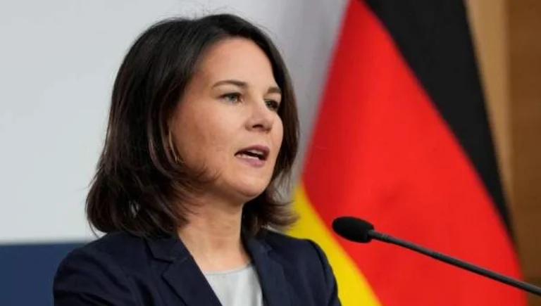 E-mail russe dei membri del partito Schelz Germania critica il suo ambasciatore a Mosca per consultazioni