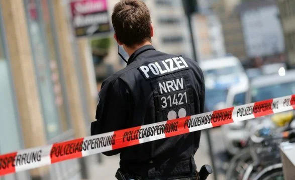 Dolore: L'uomo di 7 anni che è stato colpito da un tram in Germania