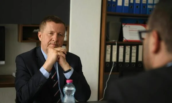 EU-Chef bei der AGK: Überwhelmung von Wachstum bei physischen Angriffen und Distorting Campaigns für Journalisten