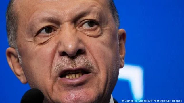 Atentat me bombë në tubimin e Erdoganit