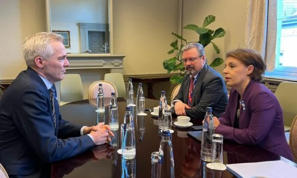 Gervailla lors de la réunion avec le ministre finlandais: le Kosovo a rempli toutes les conditions d'adhésion à KiE