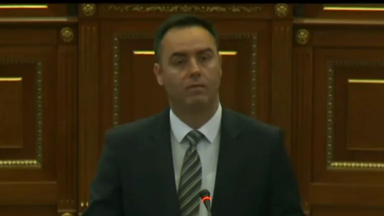 Conjufca: Heroi Ilaz Kodra ist eine der suggestivsten Figuren von KLA BAR