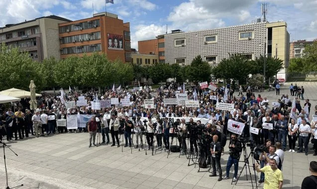 Gli insegnanti accusano il governo di “collapse