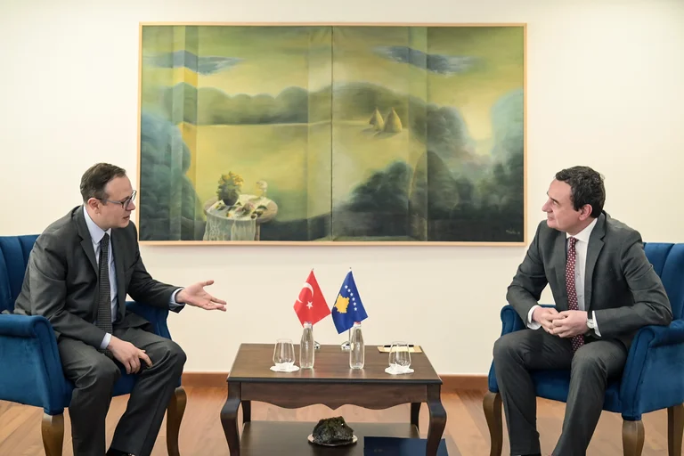 La Turquie confirme de nouveau le vote pro-membre du Kosovo à KiE