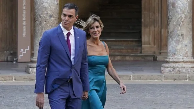 Donna sotto indagine, primo ministro spagnolo annuncia che rimarrà in carica
