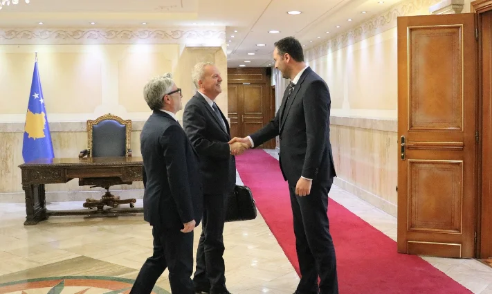 Konjufca mit italienischem MP spricht über den Kosovo-Dialog HINA Serbien