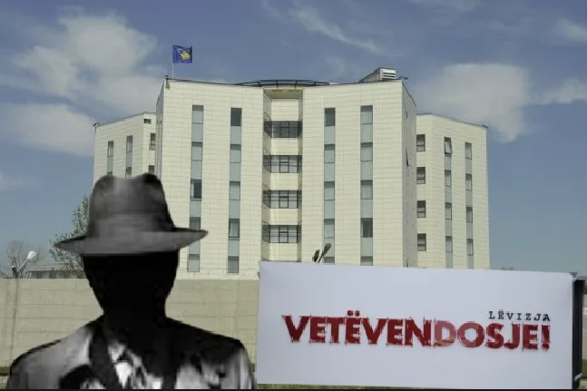 AKI gagné par les militants du Mouvement Vetevendosje, la plupart d'entre eux glang