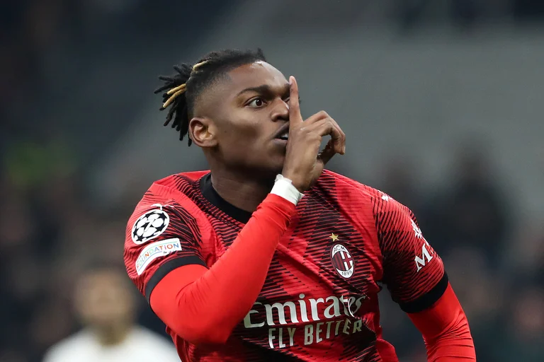 Il futuro di Leao alla SPG? L'agente del giocatore è a Parigi