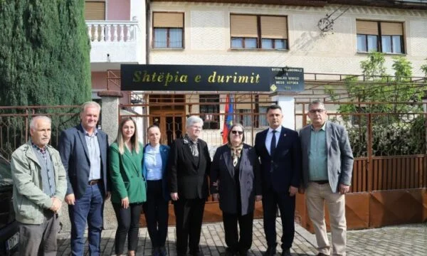 “tablettes détectées Maison de la Patience” à la Maison traditionnelle familiale du quartier
