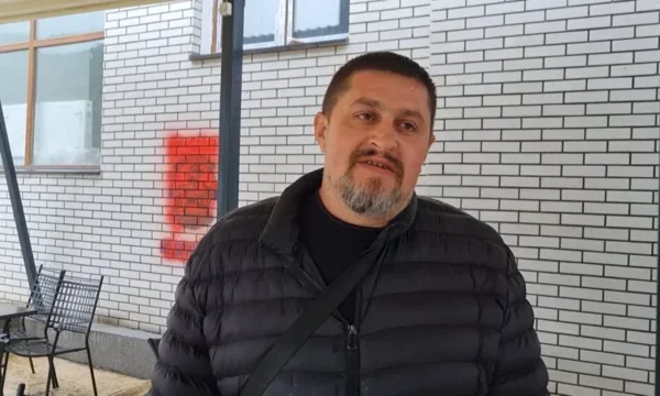 Izmir Serb consigliere Zeqiri: Lista serba Blamed per tutti nel Nord