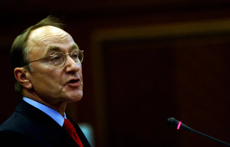 Ruecker : Le Kosovo doit créer l'Association des municipalités à majorité serbe