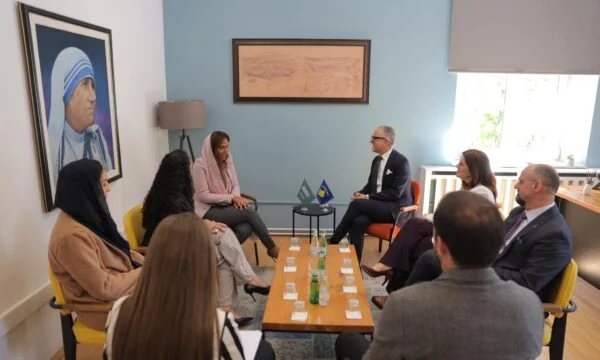 Le président Osmani et le ministre Vitita sont tous deux montrés “pour la destruction” avec Atifete Jahjaga, vous ne reconnaissez pas les mérites de fournir 1,5 million d'équipements