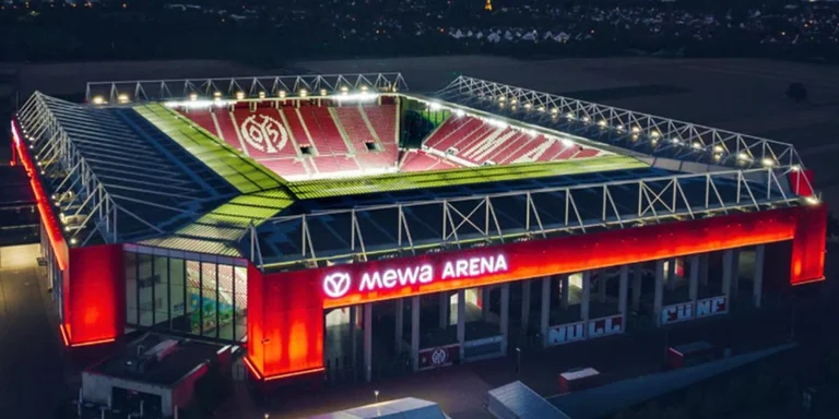 Il y a une bombe de 500 kilos près du stade Mayence.