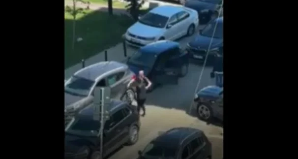 L'uomo arrestato che ha attaccato due donne nel parcheggio Pristina