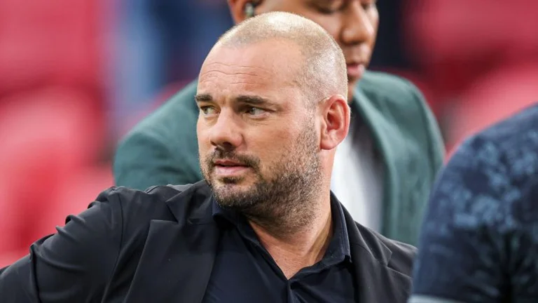 “Ich hoffe, mich im Finale schämen zu lassen”, Sneijder wünscht Man United schlechter wegen der Handlungen eines Spielers