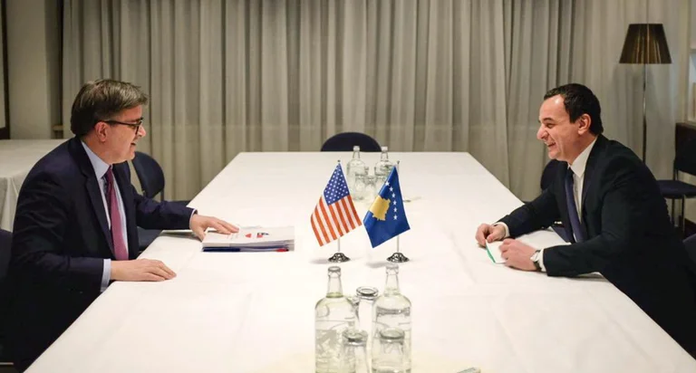 O'Brien demande l'association de Kurt : mise en oeuvre des accords nécessaires pour avancer