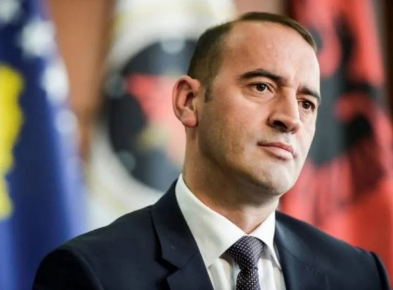 Daut Haradinaj jep dorëheqje edhe nga pozita e kryetarit të degës së AAK’së në Deçan