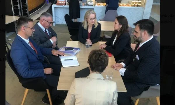 Von Croamon trifft sich mit Vertretern des Presevo-Tals: Die Pass Adressen aus Serbien müssen sofort gestoppt werden