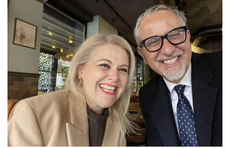 La moglie del ministro della Salute Arben Vitita riceve un grande stipendio da ospedale privato