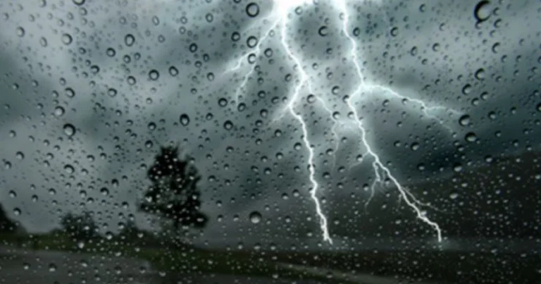 Tempêtes de pluie, de foudre et de grêle en Albanie