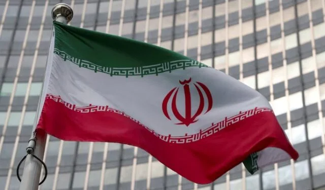 Israeli attack, Iranian official: Answer immediately