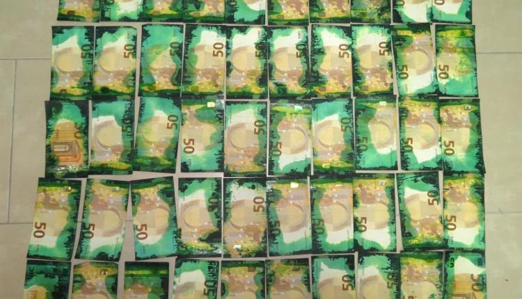 Un mois de détention de deux suspects pour contrefaçon de plus de 25 mille euros