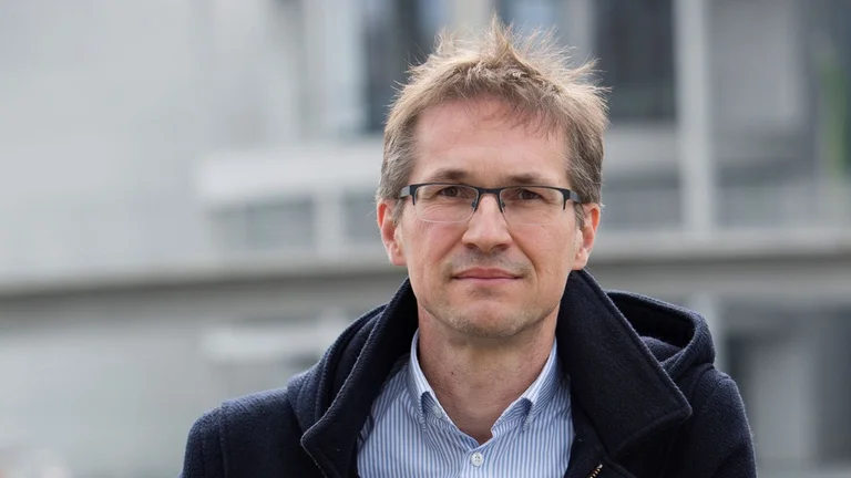 Knaus: Espass aus Serbien zur Förderung von Deutschland, Frankreich und Großbritannien zur Verschiebung der EG-Abstimmung